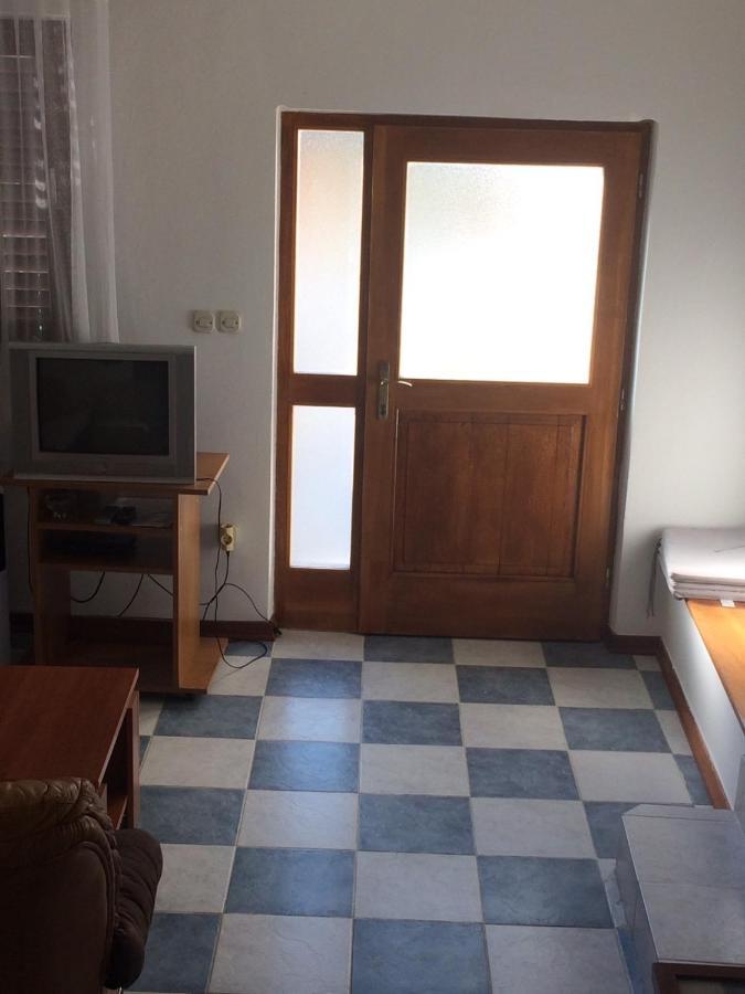 Apartmani Dragica-Prizemlje Kampor Exterior foto